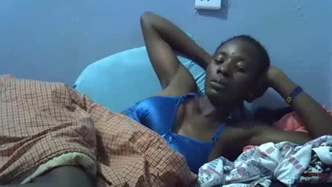 petite_bella21 online show from April 2026 04:12:02 PM