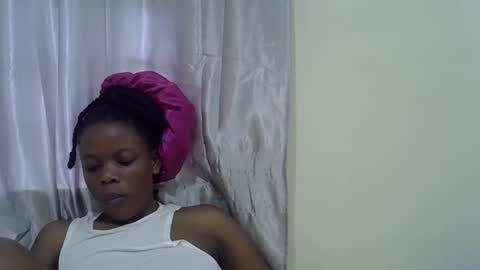 petite_melan online show from November 2025 05:06:01 AM