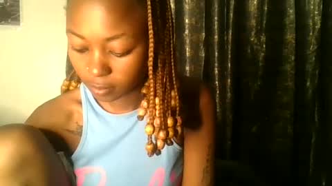petite_queen69 online show from June 2026 07:12:02 PM