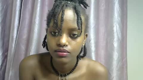 petite_star2 online show from December 2025 04:50:01 AM