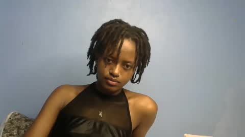 Snapshot of petite_star2 chatting on February 2026 11:25:01 PM petite_star2 online show from February 2026 11:25:01 PM