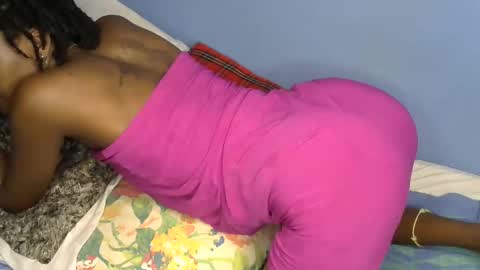 Snapshot of petite_star2 chatting on February 2026 02:33:01 PM petite_star2 online show from February 2026 02:33:01 PM