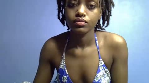 Snapshot of petite_star2 chatting on February 2026 04:32:01 AM petite_star2 online show from February 2026 04:32:01 AM