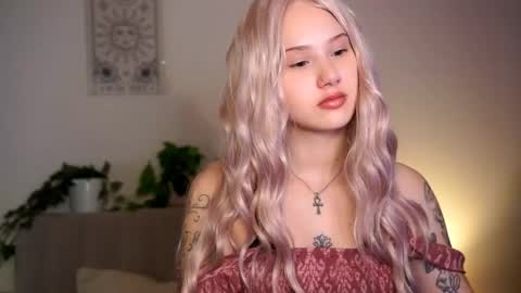 Nika online show from April 2026 04:00:01 PM