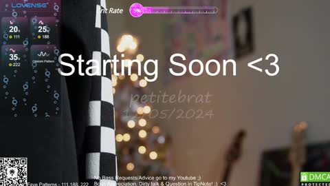 Snapshot of petitebrat chatting on December 2024 09:50:01 PM PiperAvery online show from December 2024 09:50:01 PM