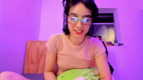 Lunna online show from December 2024 02:19:02 AM