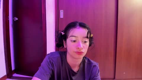 Lunna online show from February 2025 05:12:02 AM