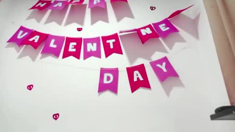 danna online show from February 2025 05:18:02 AM