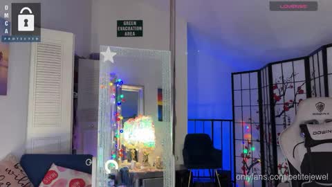 Jules online show from September 2025 09:32:02 AM