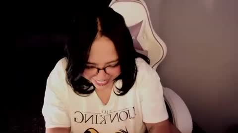 Snapshot of petitelilo1 chatting on January 2025 02:43:01 AM Lilo online show from January 2025 02:43:01 AM