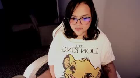 Snapshot of petitelilo1 chatting on January 2025 06:10:01 AM Lilo online show from January 2025 06:10:01 AM