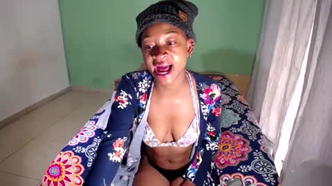 Snapshot of petitesammy chatting on April 2026 10:31:02 AM petitesammy online show from April 2026 10:31:02 AM