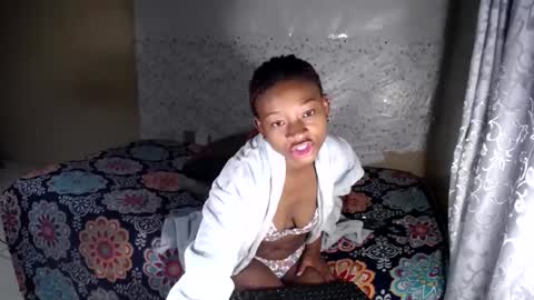 Snapshot of petitesammy chatting on May 2026 05:09:01 PM petitesammy online show from May 2026 05:09:01 PM