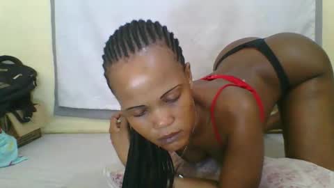 petitesmiley online show from September 2025 07:19:01 AM