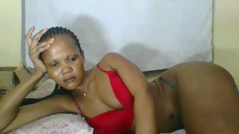 petitesmiley online show from September 2025 01:38:02 AM