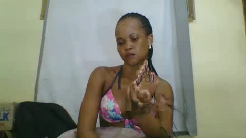 petitesmiley online show from September 2025 06:53:02 PM