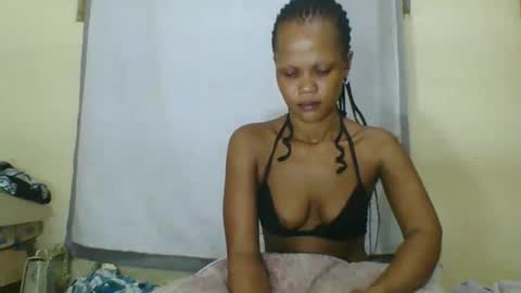 petitesmiley online show from September 2025 01:29:01 AM