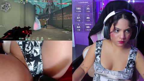 Snapshot of petitesofia_ chatting on January 2025 02:02:02 PM Sofia online show from January 2025 02:02:02 PM