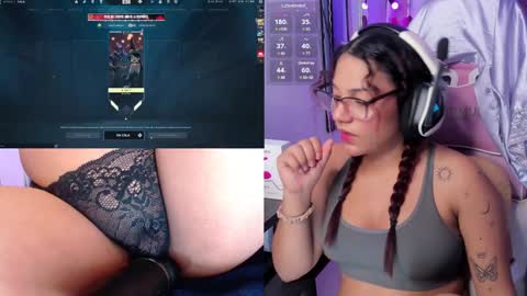 Snapshot of petitesofia_ chatting on February 2025 03:09:02 PM Sofia online show from February 2025 03:09:02 PM