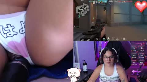 Snapshot of petitesofia_ chatting on February 2025 06:13:02 PM Sofia online show from February 2025 06:13:02 PM