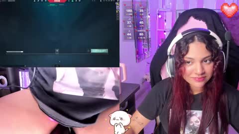 Snapshot of petitesofia_ chatting on February 2025 02:30:01 PM Sofia online show from February 2025 02:30:01 PM