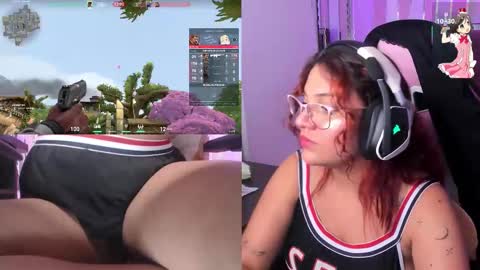 Snapshot of petitesofia_ chatting on September 2025 05:35:02 PM Sofia online show from September 2025 05:35:02 PM