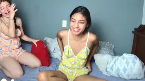 Snapshot of petitestrawberry18 chatting on September 2025 05:29:01 AM Tip us ask our names online show from September 2025 05:29:01 AM