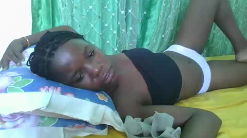 petitesweetchiq online show from November 2025 09:02:02 AM