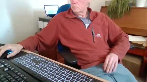 petitwilly online show from March 2026 02:22:02 PM