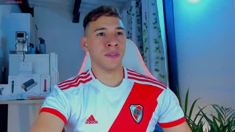 Petter  Coleman online show from April 2026 02:03:02 AM