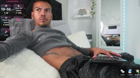 Snapshot of pettercat chatting on January 2025 12:18:01 AM Pettercat online show from January 2025 12:18:01 AM