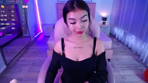 Pettit Courtny online show from December 2024 09:11:01 PM