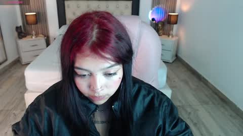 Pettit Courtny online show from January 2025 09:59:01 AM