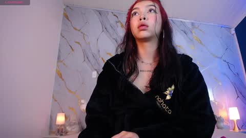 Pettit Courtny online show from February 2025 02:00:01 AM