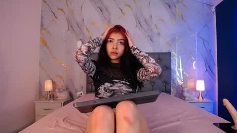 Pettit Courtny online show from February 2025 11:10:02 PM