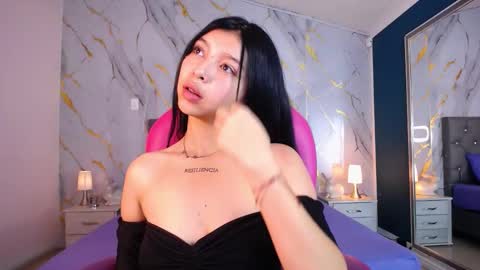 Pettit Courtny online show from March 2025 07:37:01 PM