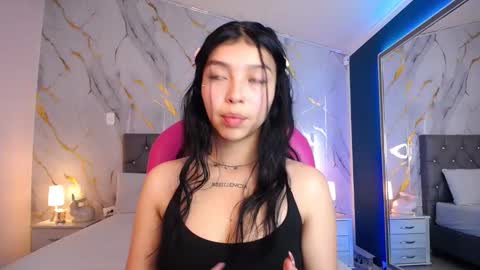Pettit Courtny online show from March 2025 08:03:02 PM