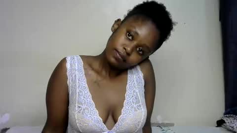 pettite_gal online show from April 2026 07:40:02 PM