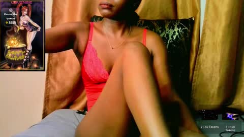 Snapshot of pettitemellany chatting on February 2025 02:04:02 AM pettitemellany online show from February 2025 02:04:02 AM