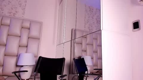 Snapshot of peyton_louise chatting on October 2025 11:45:02 AM Peyton online show from October 2025 11:45:02 AM