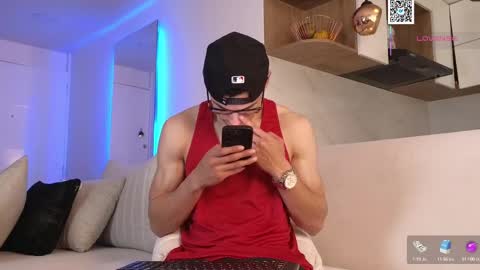 Snapshot of phantom_bigger1 chatting on March 2025 12:09:01 PM phantom_bigger1 online show from March 2025 12:09:01 PM