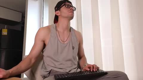 Snapshot of phantom_bigger1 chatting on September 2025 01:25:02 PM phantom_bigger1 online show from September 2025 01:25:02 PM