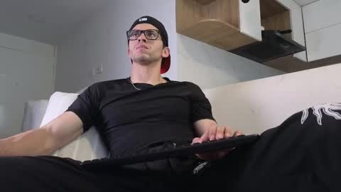 Snapshot of phantom_bigger1 chatting on October 2025 01:10:01 PM phantom_bigger1 online show from October 2025 01:10:01 PM