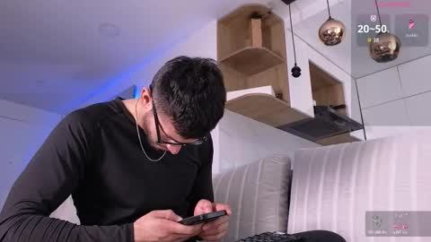 Snapshot of phantom_bigger1 chatting on October 2025 01:46:02 PM phantom_bigger1 online show from October 2025 01:46:02 PM