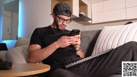 phantom_bigger1 online show from February 2026 08:23:01 PM