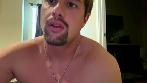 Snapshot of phatasswhiteboyyyy chatting on April 2026 09:04:02 PM phatasswhiteboyyyy online show from April 2026 09:04:02 PM