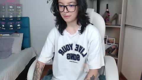Snapshot of phiaa_ chatting on September 2025 03:18:02 AM Sophia online show from September 2025 03:18:02 AM