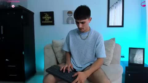Snapshot of philiprich chatting on February 2025 09:14:02 PM philiprich online show from February 2025 09:14:02 PM