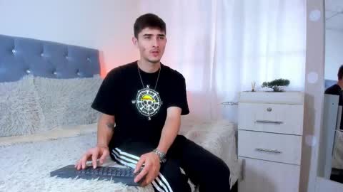 Snapshot of philiprich chatting on September 2025 06:07:01 PM philiprich online show from September 2025 06:07:01 PM