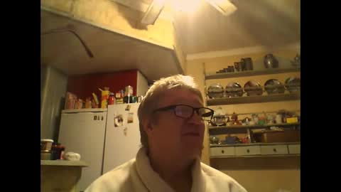 Snapshot of phillboys chatting on February 2026 10:48:02 PM phillboys online show from February 2026 10:48:02 PM